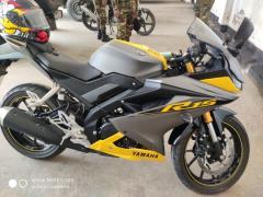 YAMAHA R15 V3